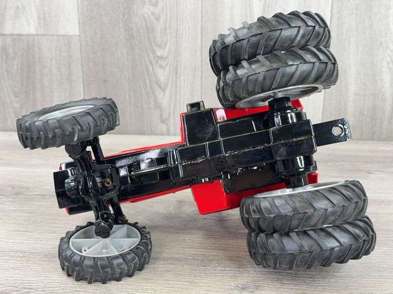 International 3688 MFD Duals, 1/16, Ertl