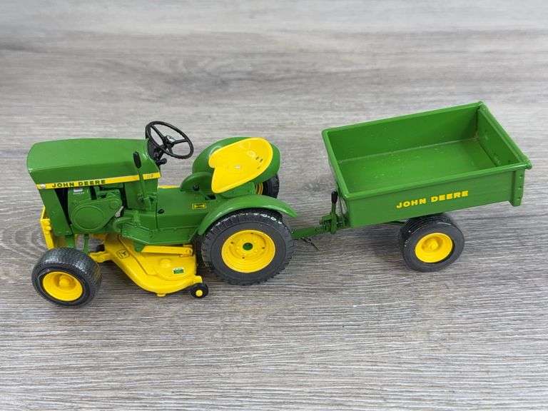 John Deere 110 Lawn & Garden Tractor, 1/16, Precision 1