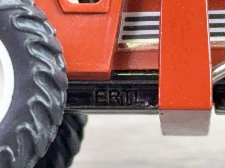 Hesston 130-90, 130-90 DT & 100-90 W/Loader, 1/64, Ertl & Mini Toys