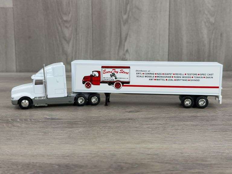 International 9400 Evers Toy Store Truck & Trailer, 1/64, Road Champs