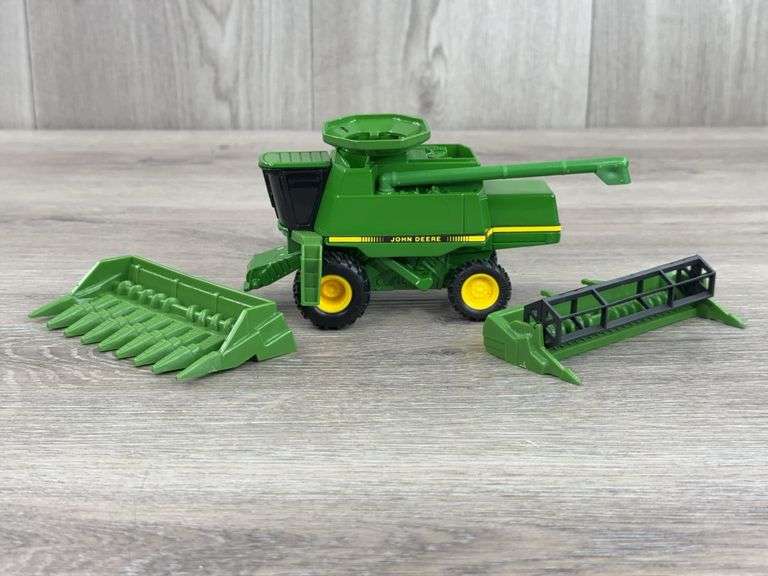 John Deere 9500 Combine, 1/64, Ertl, 2 Heads
