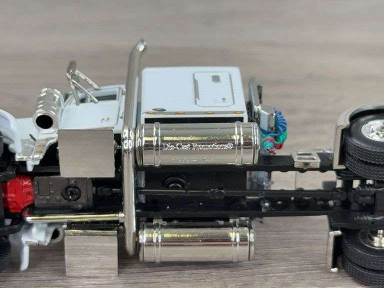 Peterbilt Truck W/Tri-Axle Trailer, 1/64, Custom