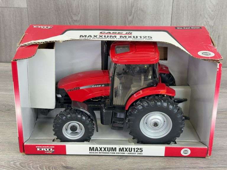 Case IH MXU125 MFD, 1/16, 2003 Dealer Intro Edition