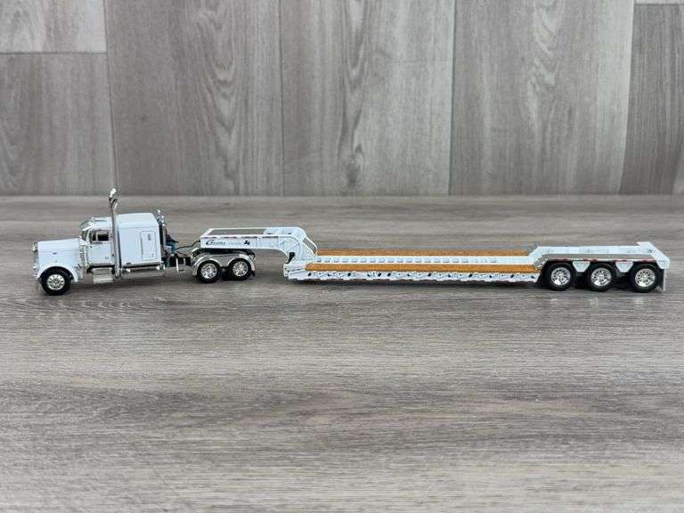Peterbilt Truck W/Tri-Axle Trailer, 1/64, Custom