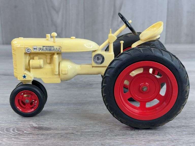IH McCormick Farmall C NF, 1/16, Collectors 1st Edition, Florida Classic Farm Toy