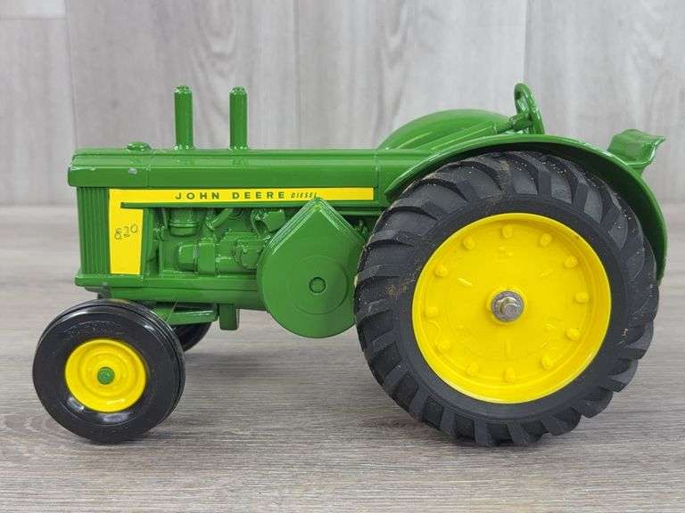 John Deere 820 Diesel WF, 1/16, Ertl