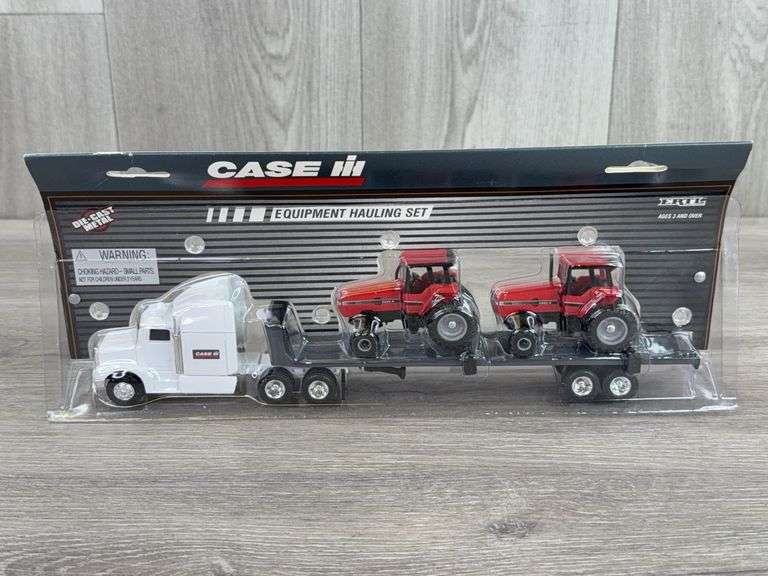 Peterbuilt Model 377A/E Case IH Equipment Hauling Set, 2 Case IH 7240 MFD Tractors, 1/64, Ertl
