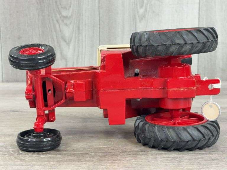 International 186 Hydro WF, 1/16, Custom