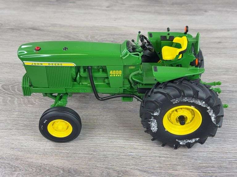 John Deere 4000 Low Profile, 1/16, Two Cylinder Club