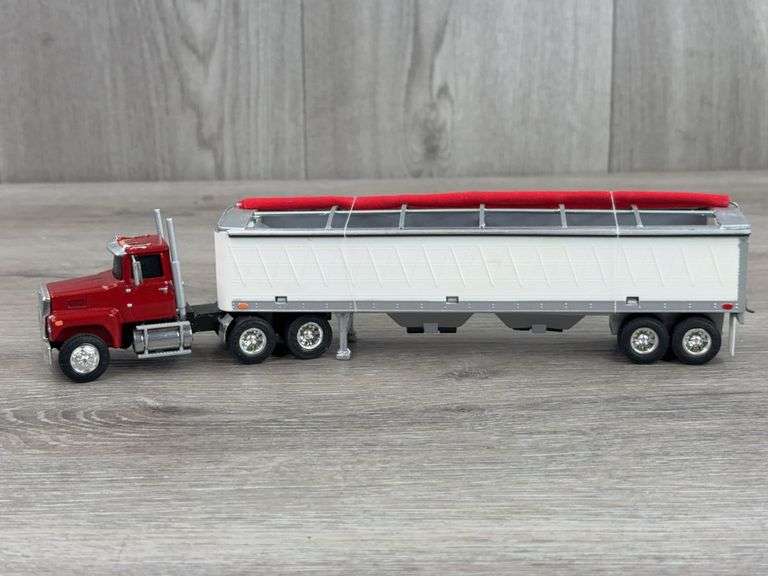 Winross Truck W/Ertl Bottom Dump Trailer, 1/64