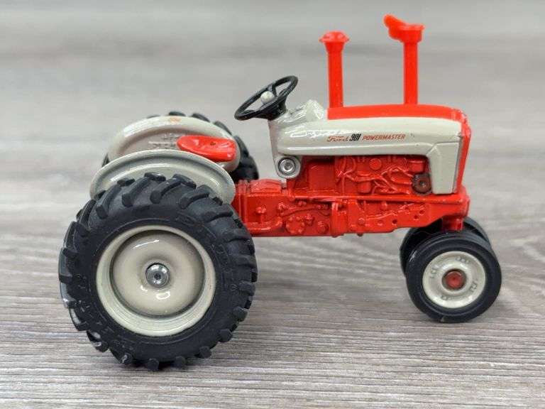 4 Ford Tractors, 1/64, Ertl