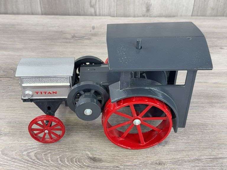 IH Titan, 1/16, Custom