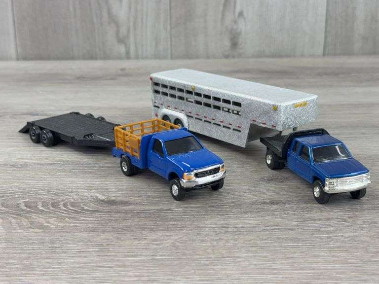 Ford F350 Pickup W/Trailer, GMC Flatbed Truck W/Livestock Trailer, 1/64, Trucks & Flatbed Trailer Ertl, Trailer Custom, Flatbed Pickup Frame Loose