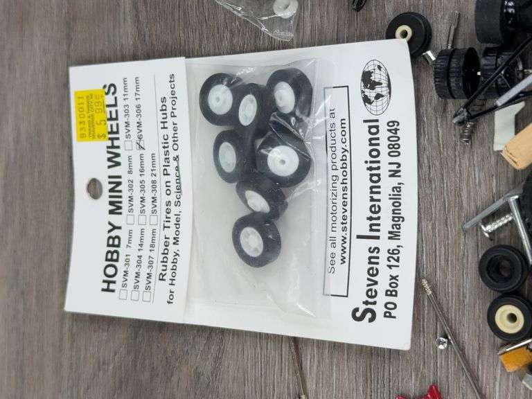 Trailer Parts & Tires, 1/64