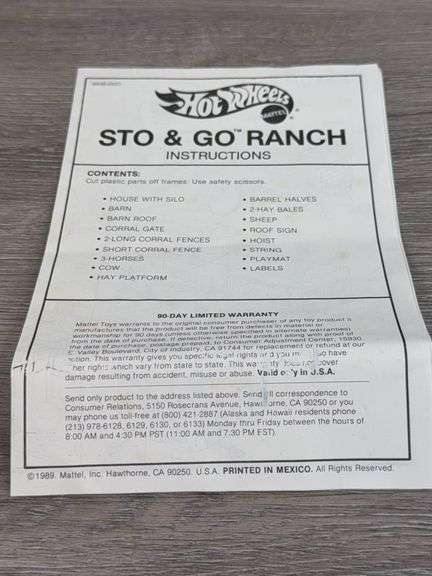 Hot-Wheels Sto & Go Round-Up Ranch, Over 10 Play Pieces, Mattel, Unsure If Complete