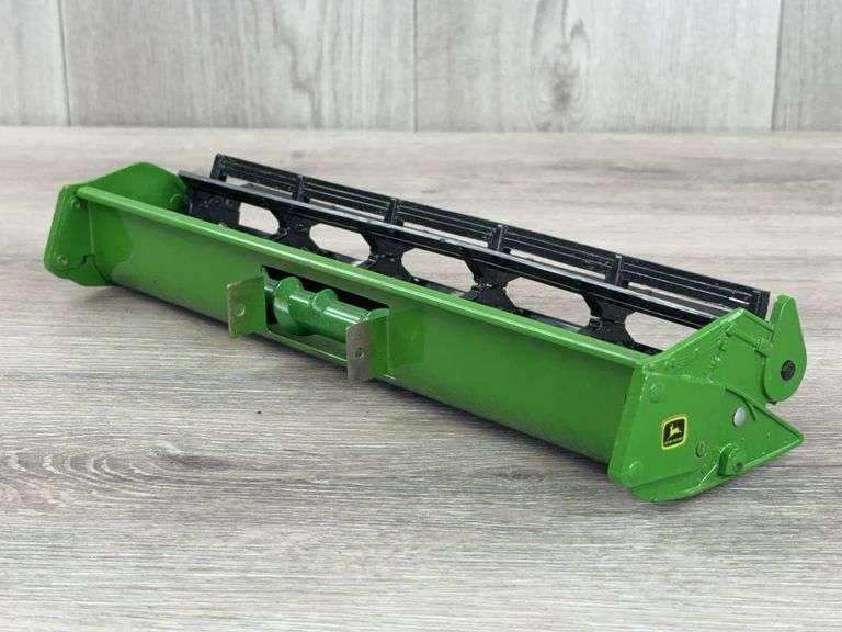 John Deere 9500 Combine, 1/28, 2 Heads, Ertl