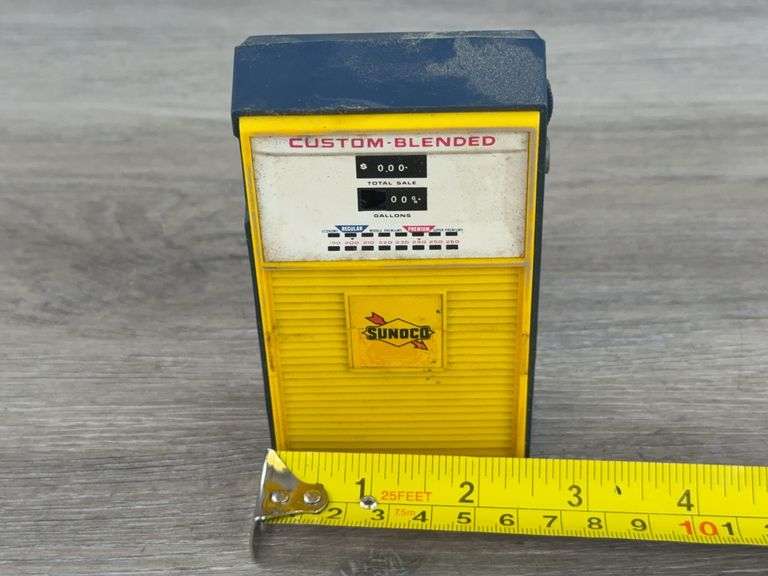 Sunoco Custom Blended Radio, 2 1/2”Wx4 1/4”Hx1 3/8”D, Unsure If Operational