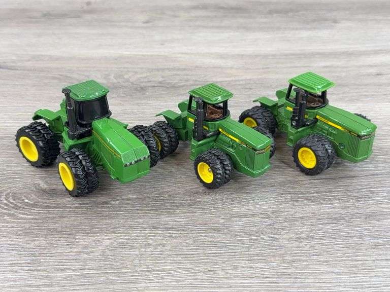 John Deere 8760 4WD Duals & 2 8850 4WD Duals, 1/64, Ertl