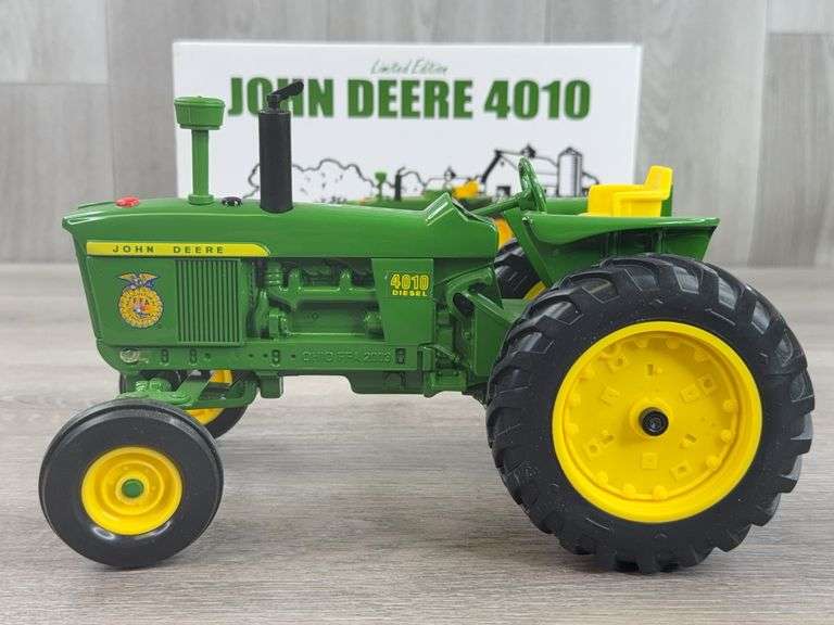 John Deere 4010 WF, 1/16, 2003 OH FFA, Ertl Collectibles