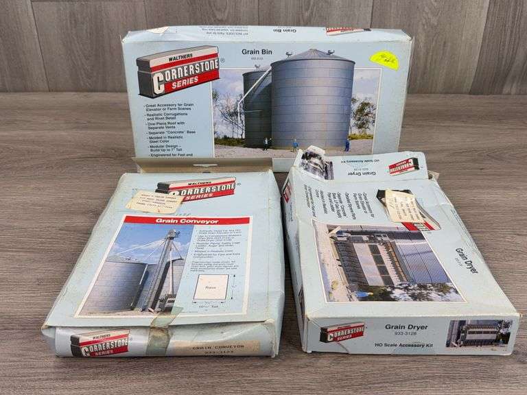 Walthers HO Scale Grain Bin, Grain Conveyor & Grain Dryer, Walther Cornerstone Series, Unsure If Complete