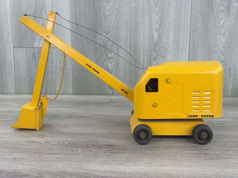 John Deere 690B Steam Shovel, 19” Long, Custom, Missing Tracks