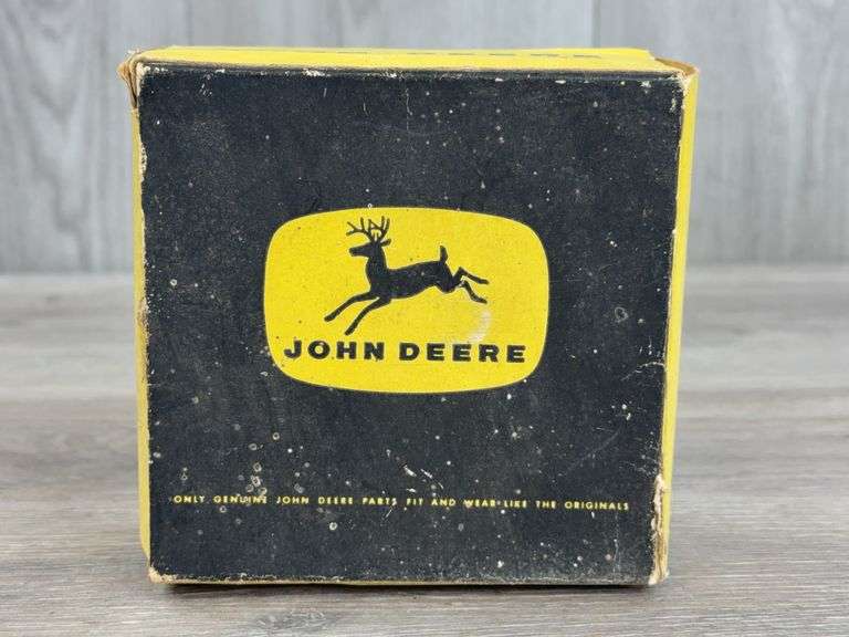 John Deere AT 14690 Distributor Cap Box, Empty