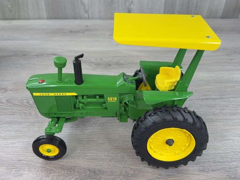 John Deere 2010 Diesel WF ROPS, 1/16, 1993 NFTS, Toy Farmer