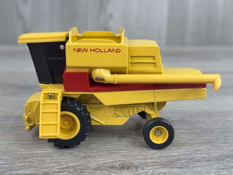 New Holland Combine, 1/64, Ertl, 2 Heads