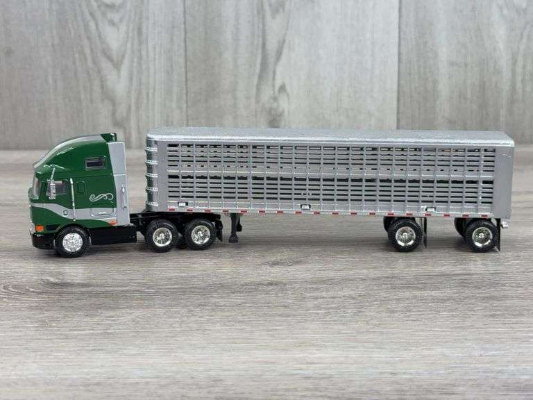 International 9800 Truck W/Livestock Trailer,  1/64, Custom, Mud Flap Needs Reattached