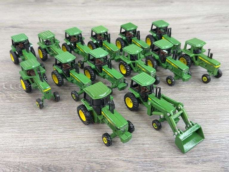 14 John Deere Tractors, 1/64, Ertl