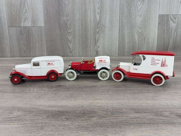 1932 Ford, 1918 Ford Runabout & 1923 Chevrolet Delivery Banks, The Dyersville Area Historical Society, Ertl, Missing Keys