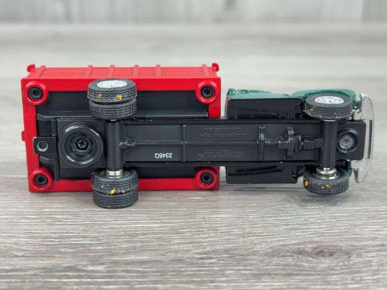 IH Flatbed & Grain Trucks, 1/64, Ertl & Custom