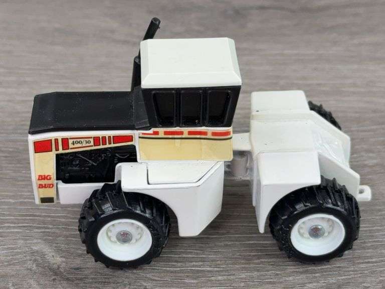 Big Bud 400/30 4WD, 1/64, Ertl