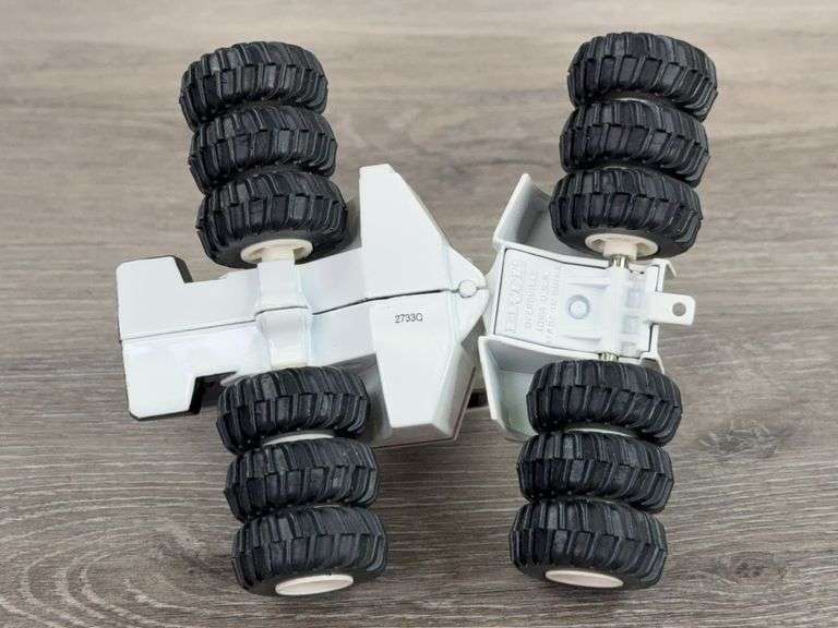 Big Bud 440 Power Shift 4WD Triples, 1/64, Ertl, Special Edition