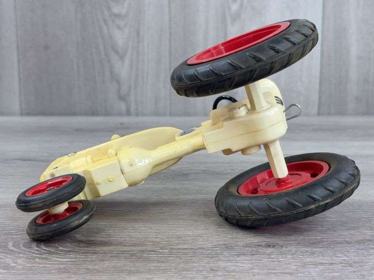 IH McCormick Farmall C NF, 1/16, Collectors 1st Edition, Florida Classic Farm Toy