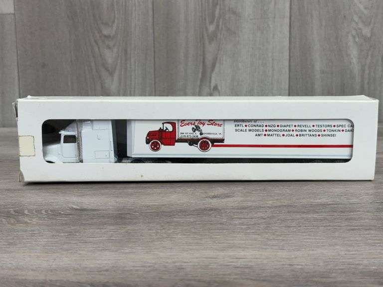 International 9400 Evers Toy Store Truck & Trailer, 1/64, Road Champs