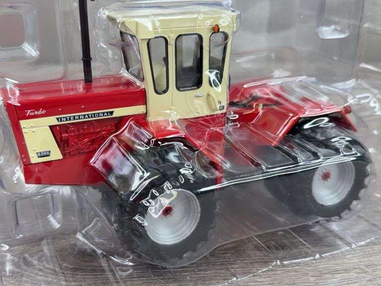 International 4366 4WD Duals, 1/32, 2006 NFTS, Toy Farmer