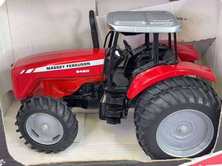 Massey Ferguson 8480 Dyna-Step MFD Duals, 1/16, Scale Models