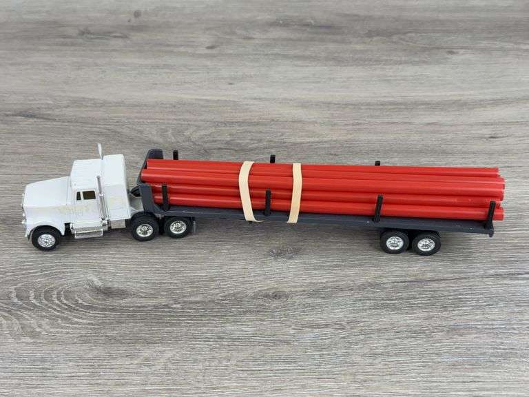 Truck W/Logging Trailer, 1/64, Ertl