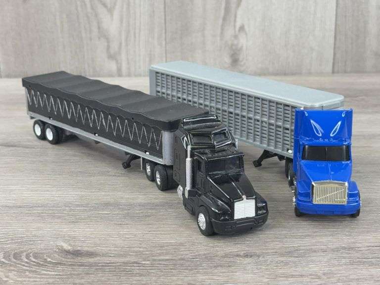 WhiteGMC Plainfield Trucking Truck W/Livestock Trailer-Ertl & Kenworth T600A Truck W/Bottom Dump Trailer-Custom, 1/64