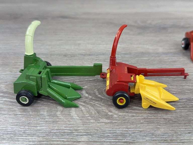 5 Forage Harvesters-1 New Holland 900, 1 International, 1 Hesston, 1 Case International, 1 Oliver, 1/64, Ertl