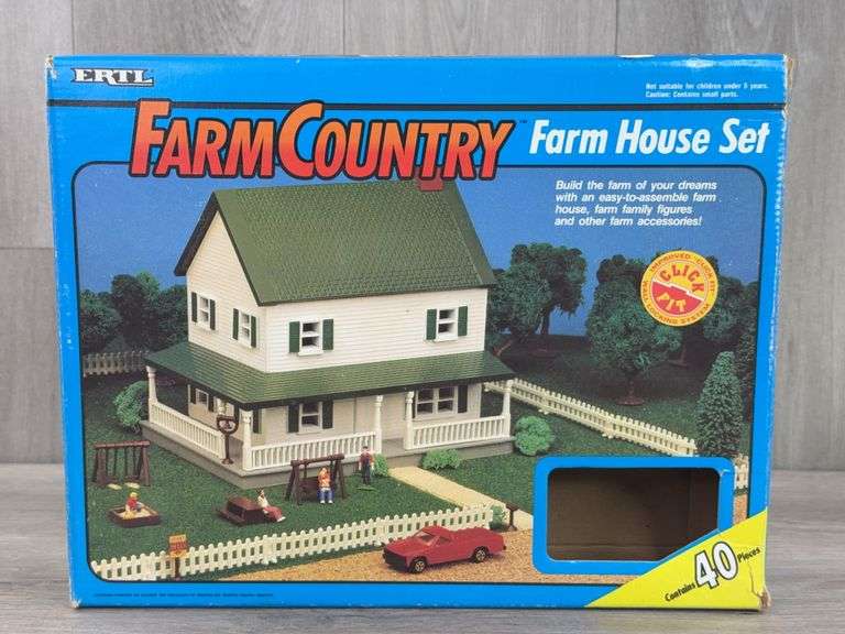 Farm Country Farm House Set 40 Pieces,  Ertl, Unsure If Complete