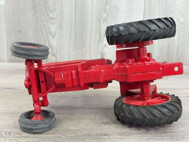 International Farmall Hydro 100 WF, 1/16, Custom