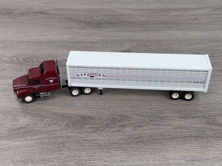 Mack CH600 B&R Cattle Co. Marietta Pa. Truck & Livestock Trailer,  1/64, Penjoy