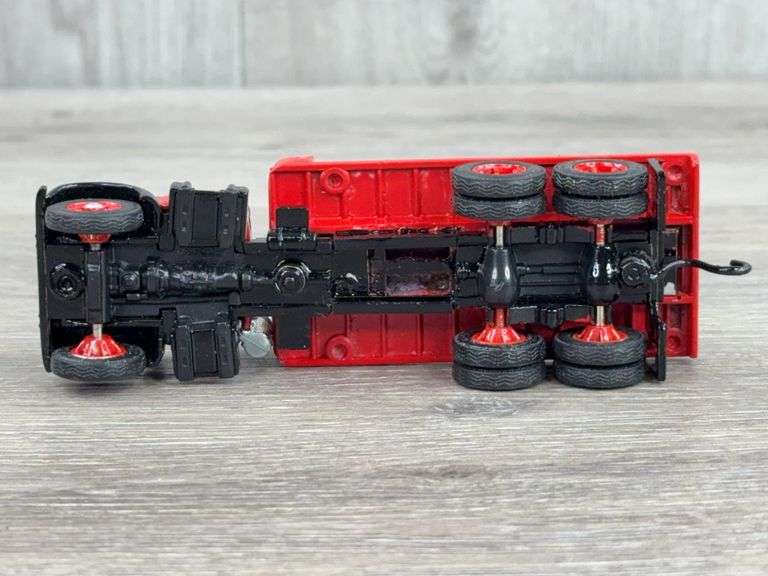 Mack Flatbed Truck W/Pup, 1/64, Ertl