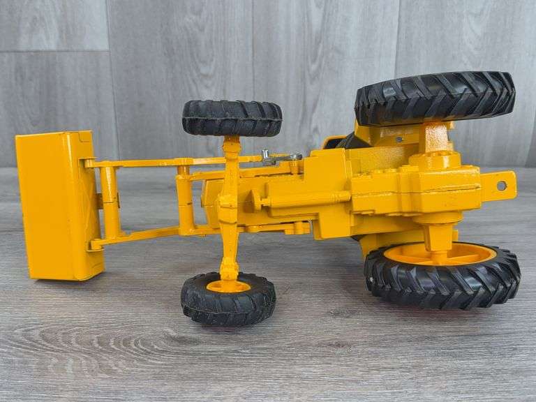 John Deere 2755 MFWD Industrial W/Loader, 1/16, Ertl