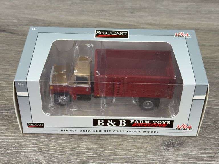 International S1954 Grain Truck, 1/64, SpecCast, B&B Farm Toys Exclusive, Red/Gold