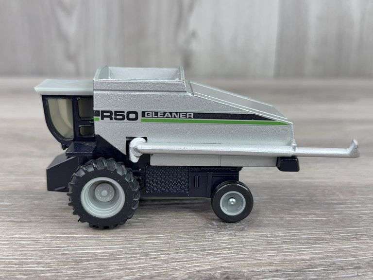 Deutz-Allis Gleaner R50 Combine, 1/64, Ertl, 2 Heads