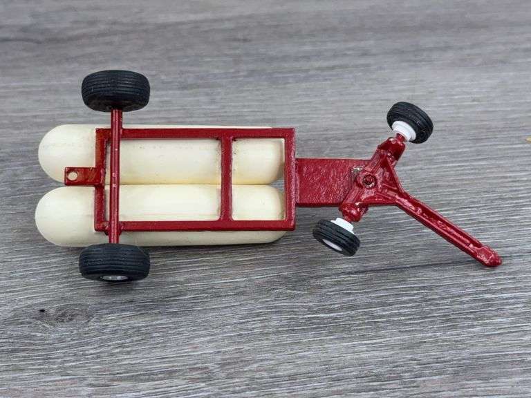 4 Anhydrous Ammonia Tanks, 1/64, 3 Ertl- 1 Custom