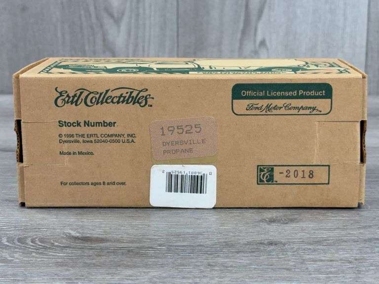 Ford Dyersville Propane Products Propane Truck, 7 1/2”, Ertl Collectibles